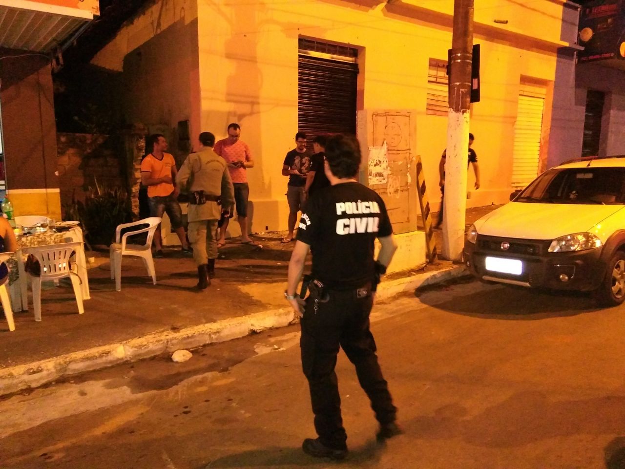 Suspeitos que estavam à noite em lugares públicos foram abordados pelas polícias em Uruaçu